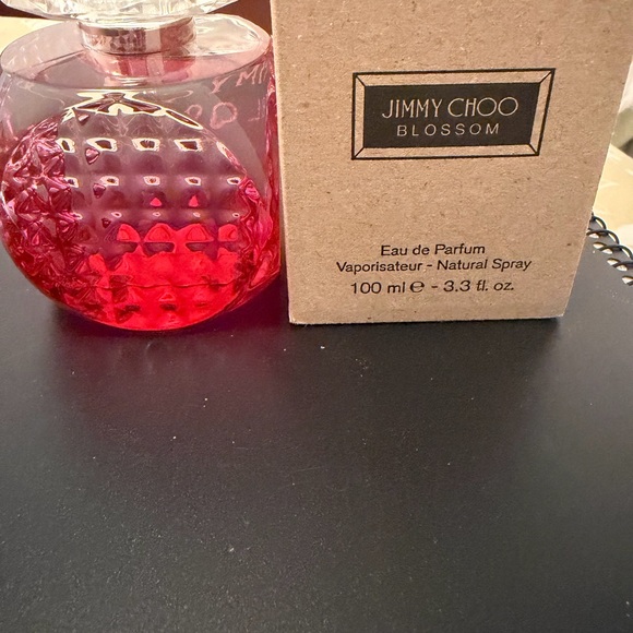 Jimmy Choo Blossom Eau de Parfum in Vibrant Red - Picture 4 of 5